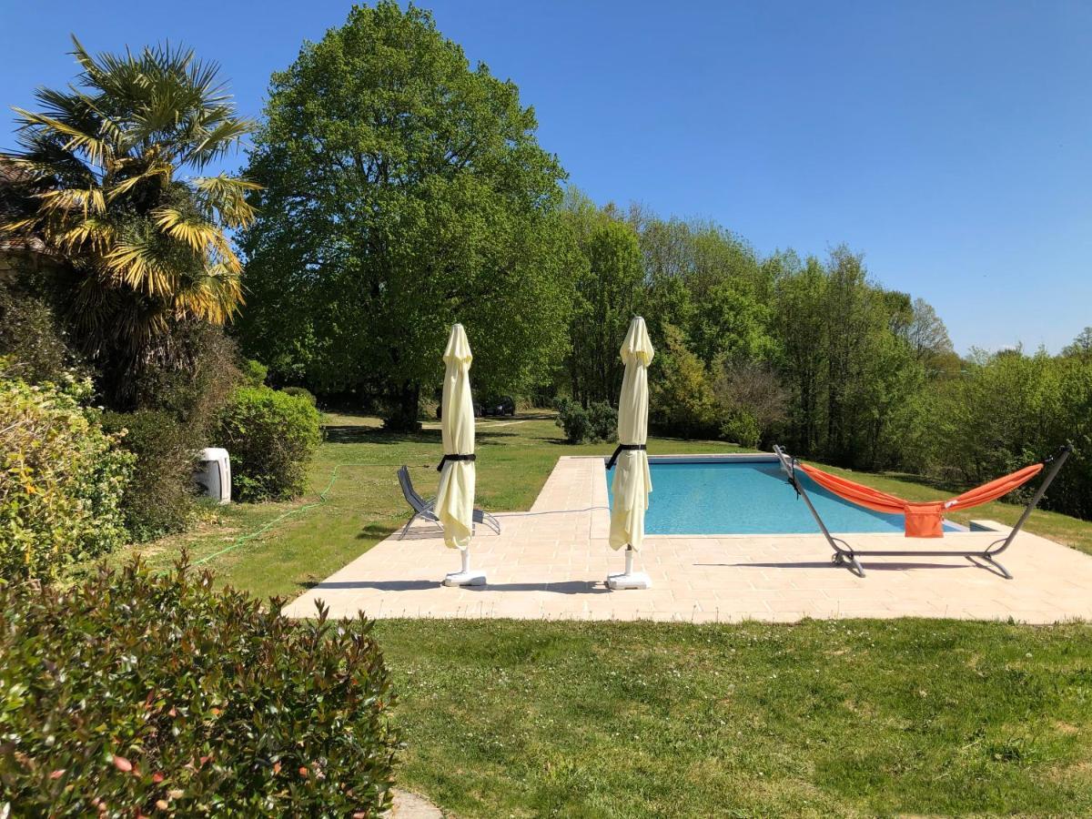 Villa Le Creyssac Saint-Félix-de-Bourdeilles Eksteriør billede