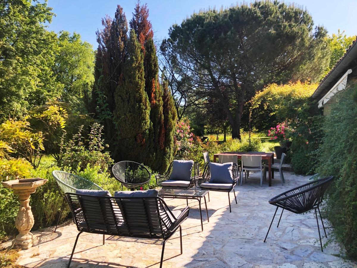 Villa Le Creyssac Saint-Félix-de-Bourdeilles Eksteriør billede
