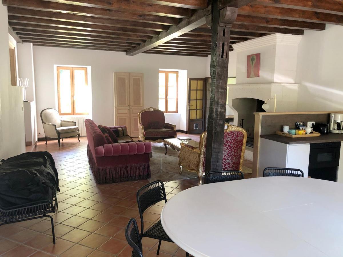 Villa Le Creyssac Saint-Félix-de-Bourdeilles Eksteriør billede